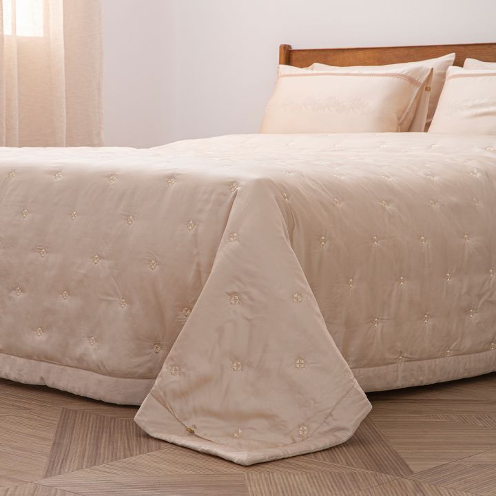 כיסוי מיטה גלוריאנה