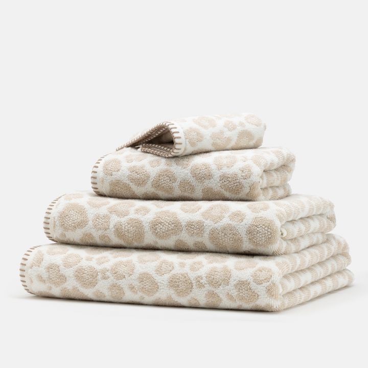 מגבת ג’קארד לולה