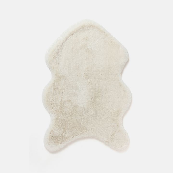 נוי פרוותי לספה