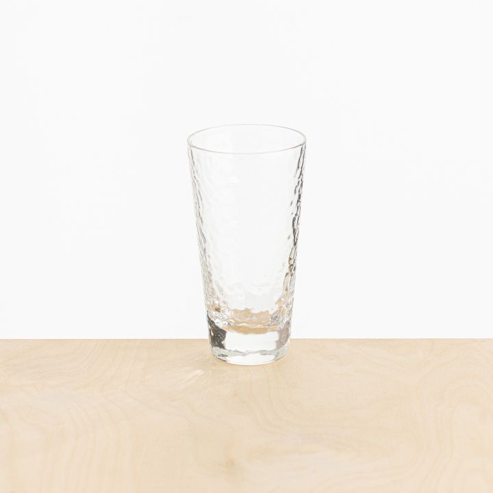 כוס שתייה גבוהה בלוז