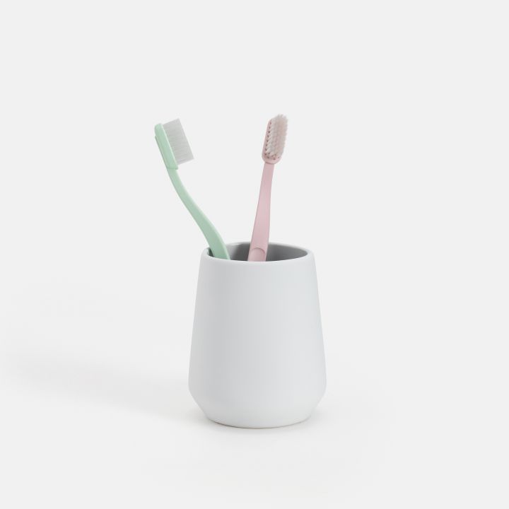 כוס למברשות בושי