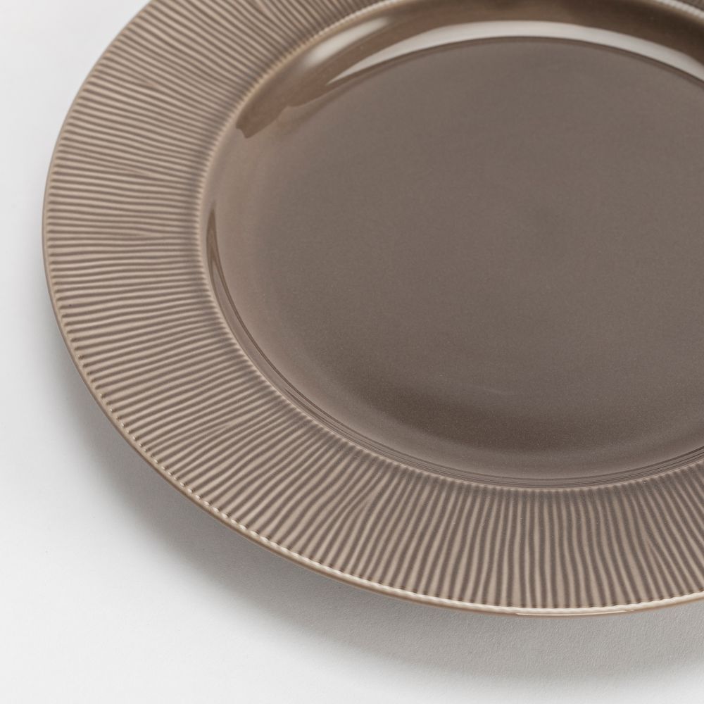 צלחת עיקרית אוסקה