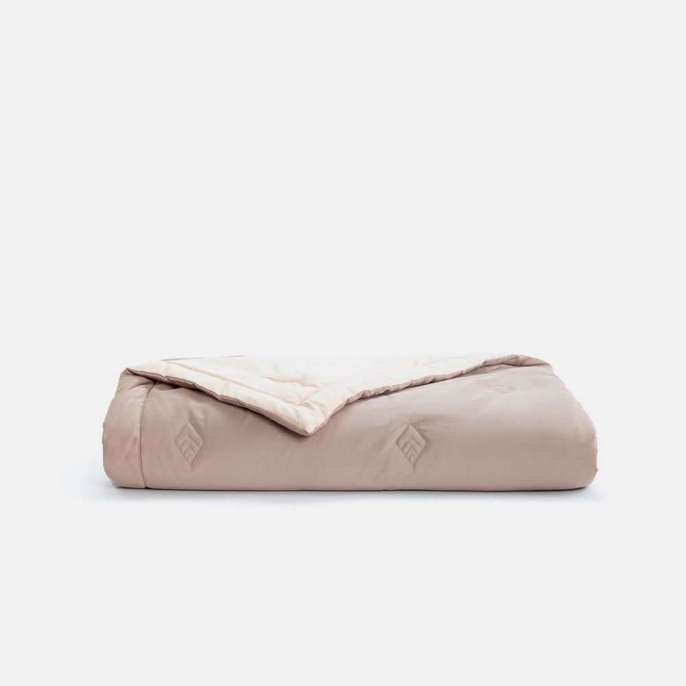 שמיכת סאטן לי