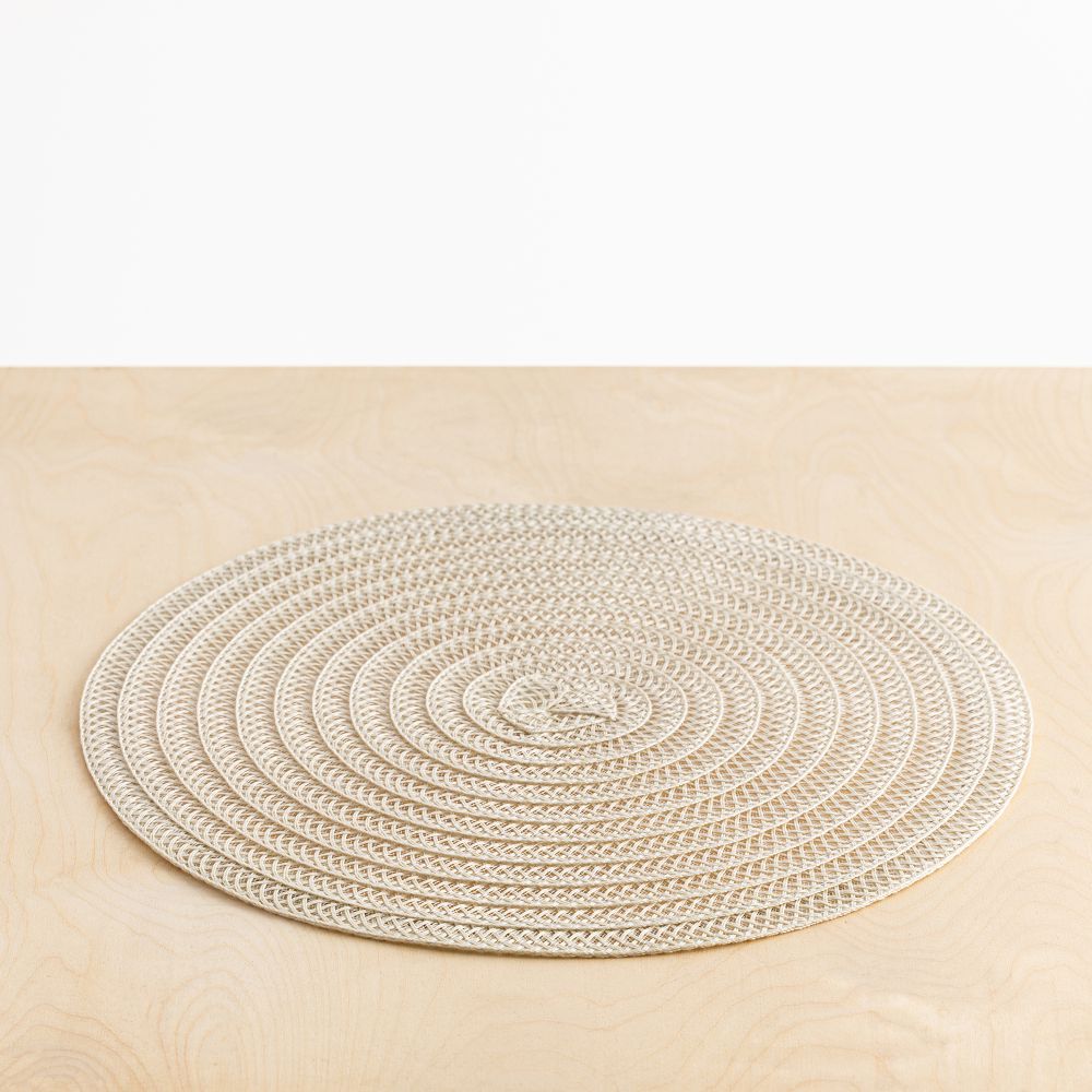 פלייסמט לייסי