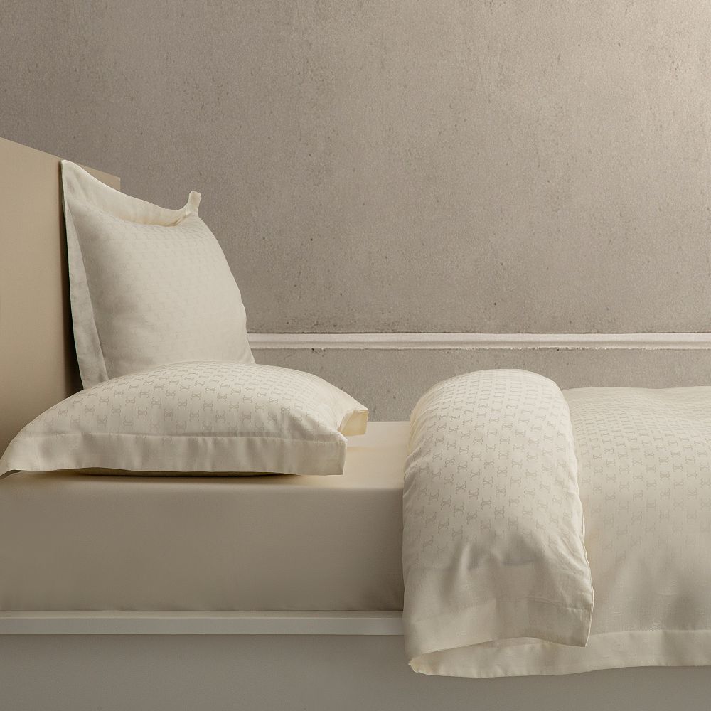 ציפית סאטן טנסל לורן