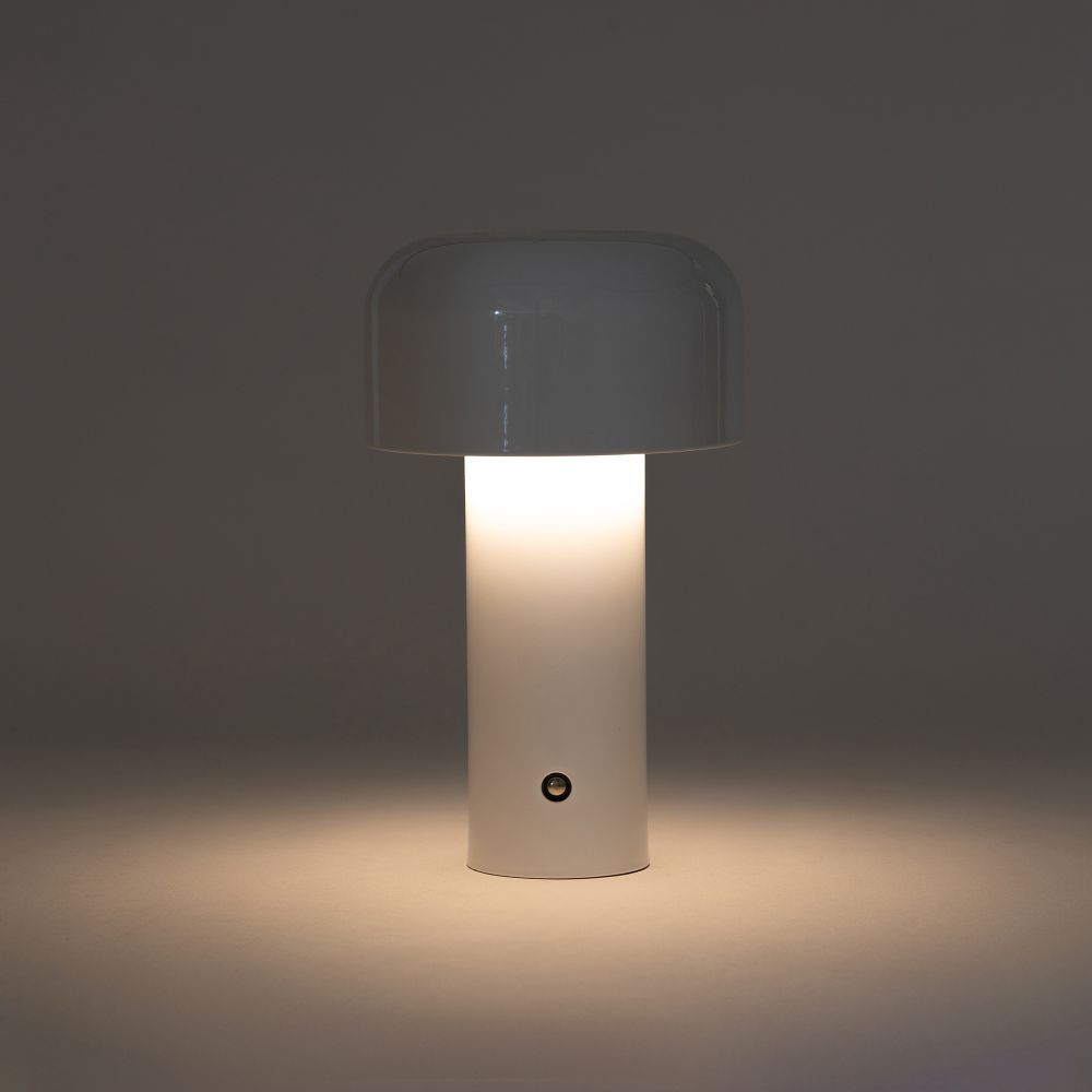 מנורת שולחן רום