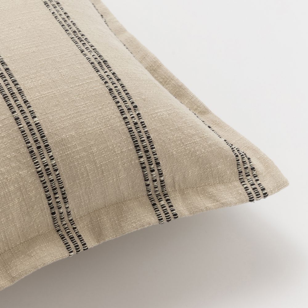 כרית נוי טל