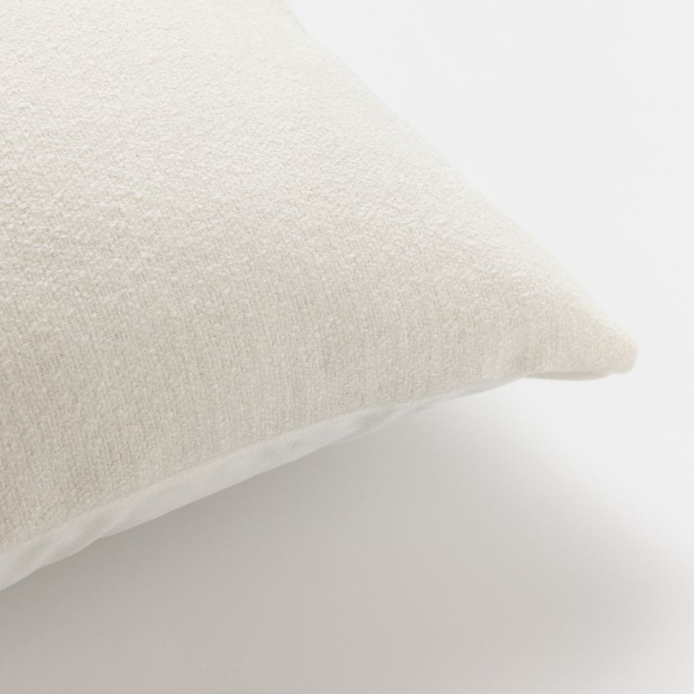 כרית נוי אודרי