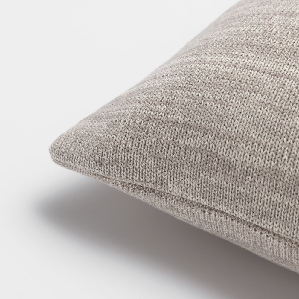 כרית נוי קרולין