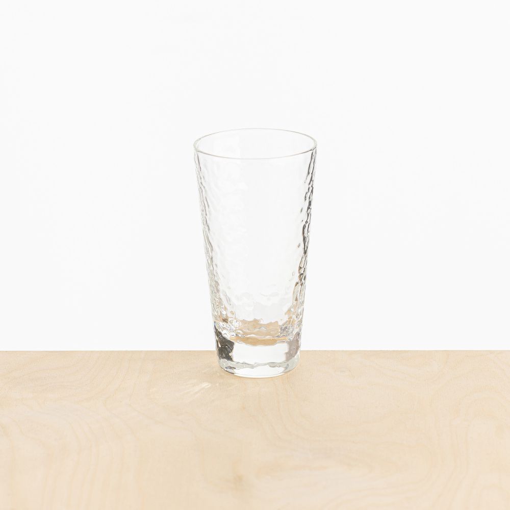 כוס שתייה גבוהה בלוז