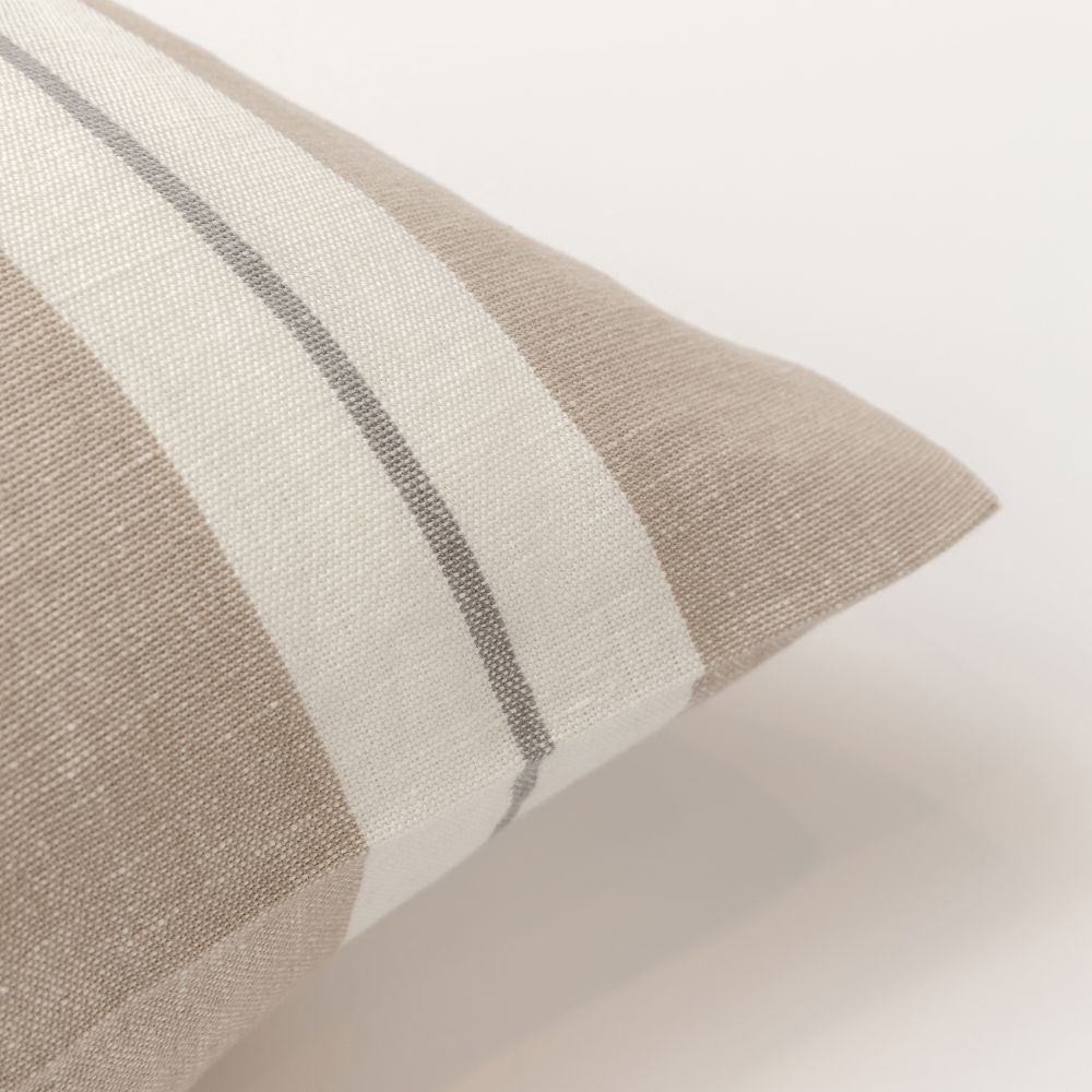 כרית נוי תומאס